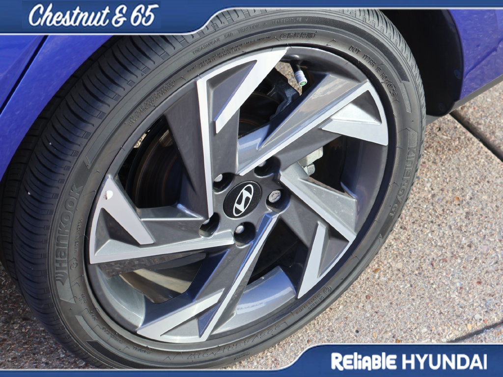 Certified 2025 Hyundai Elantra SEL FWD image 39