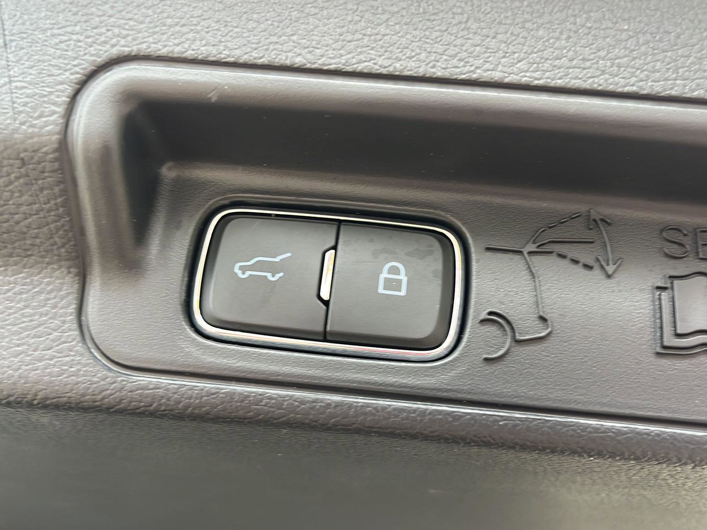 Used 2025 Ford Explorer Active w/ Active Comfort Package image 19