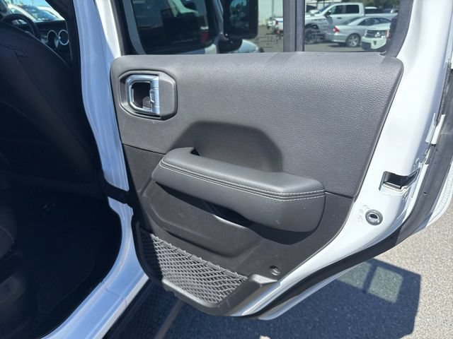 Used 2023 Jeep Wrangler Unlimited Sahara w/ Cold Weather Group AWD/4WD image 11