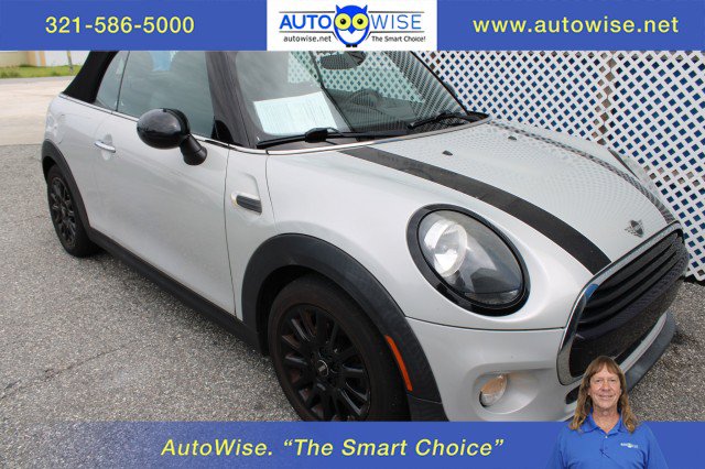 Used 2019 MINI Cooper Convertible FWD image 1