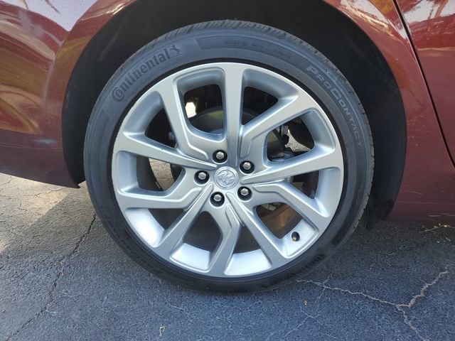 Used 2019 Buick Regal Avenir w/ Driver Confidence Package II FWD image 5