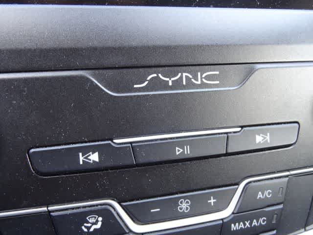 Used 2019 Ford Fusion SE FWD image 15