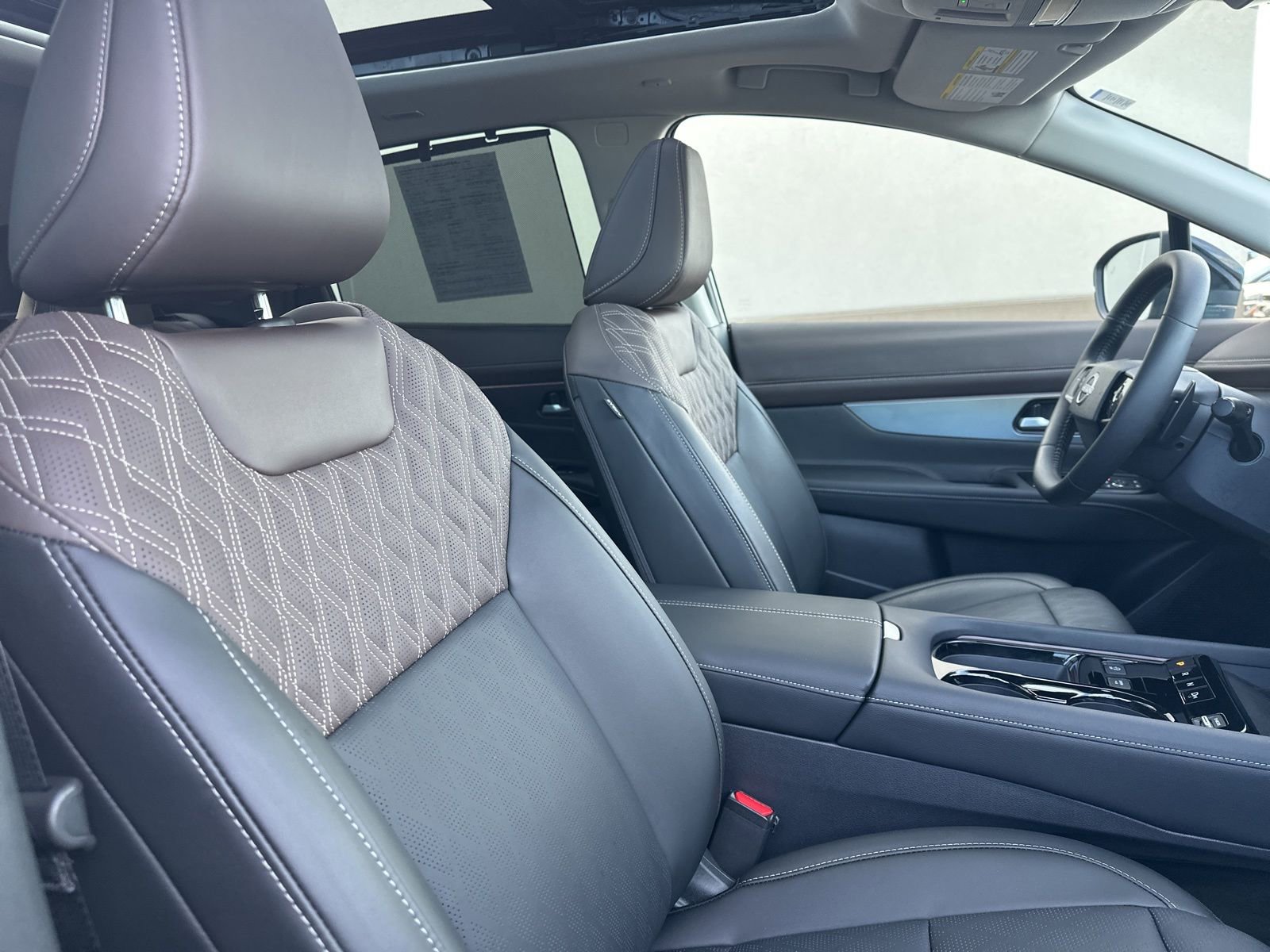 Used 2025 Nissan Murano Platinum w/ Cargo Package image 38