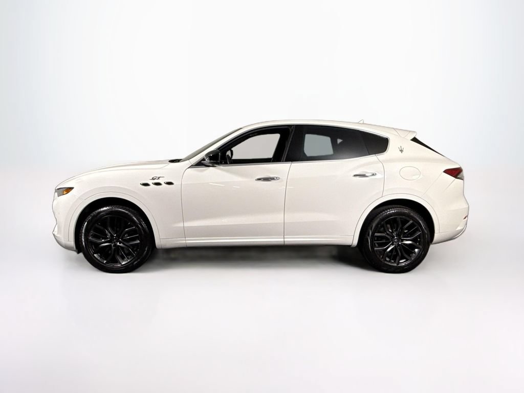 Used 2024 Maserati Levante GT Ultima AWD/4WD image 2