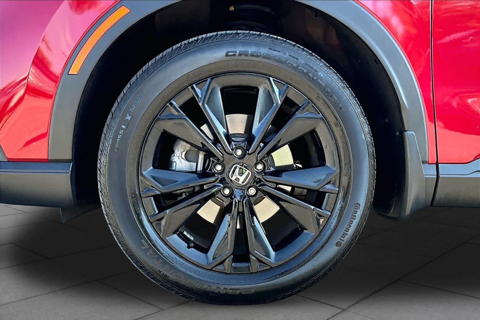 Used 2024 Honda CR-V Sport Touring image 11