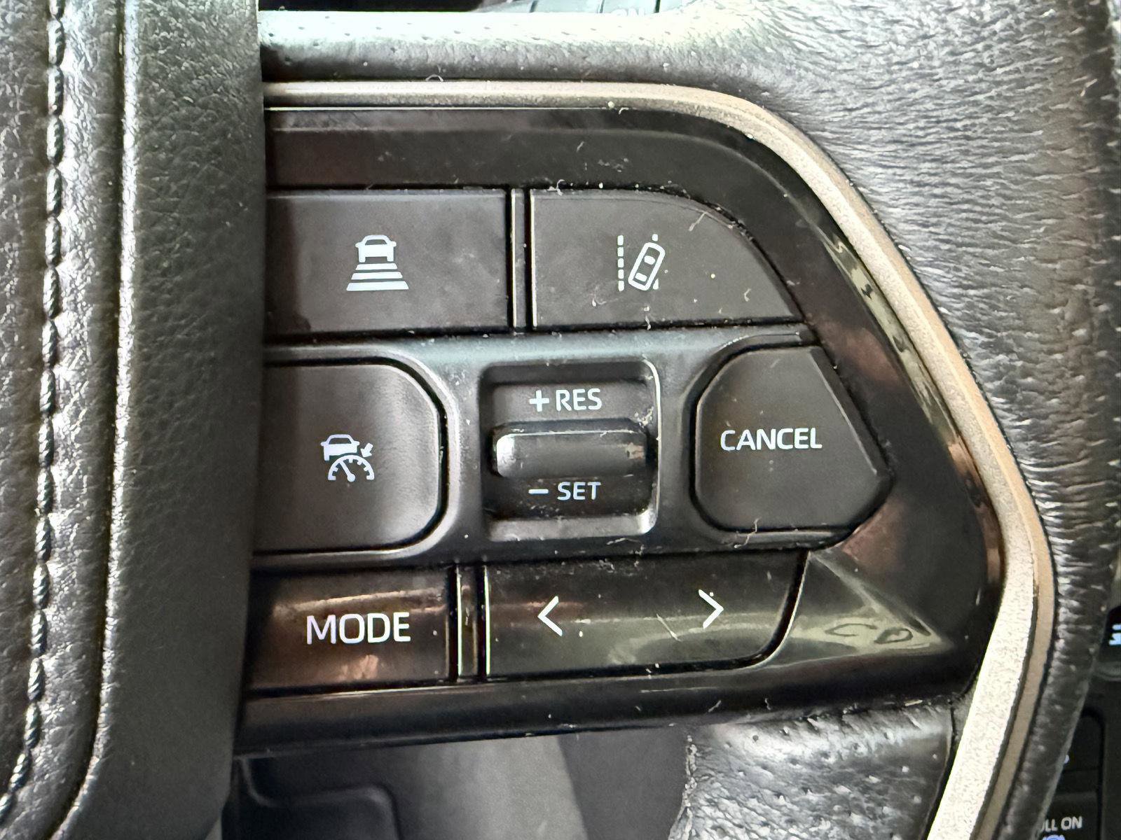 Used 2023 Toyota Sequoia Limited image 27