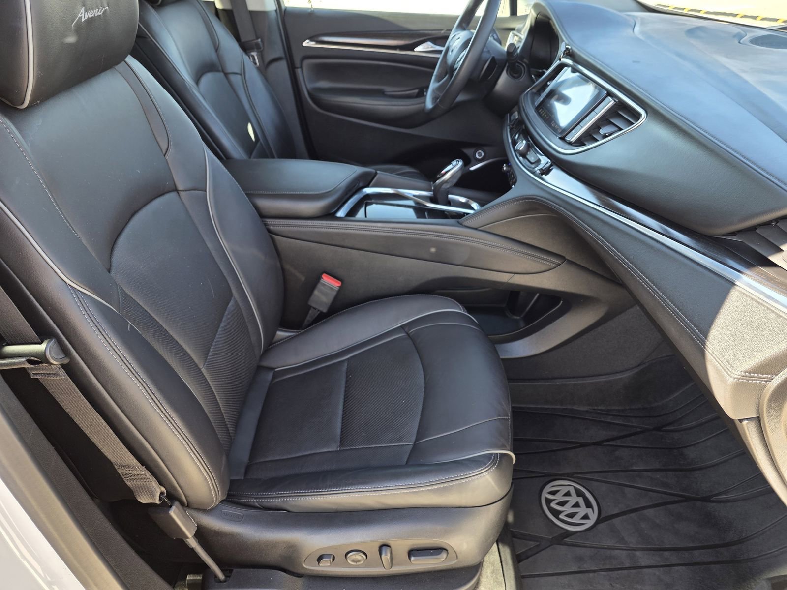 Used 2020 Buick Enclave Avenir w/ Avenir Technology Package image 14