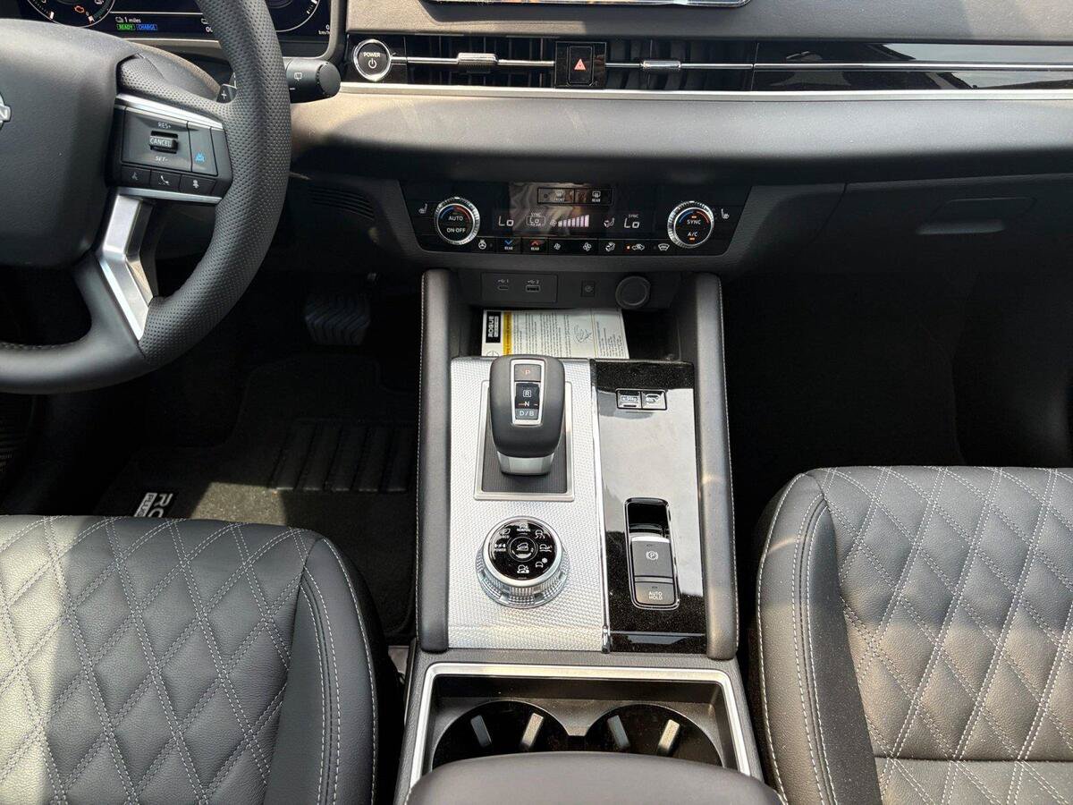 New 2026 Nissan Rogue Platinum AWD/4WD image 11