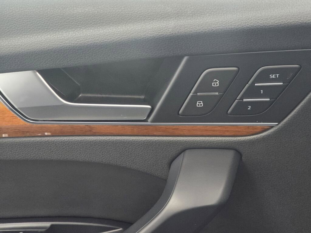 Used 2023 Audi Q5 2.0T Premium w/ Convenience Package image 36