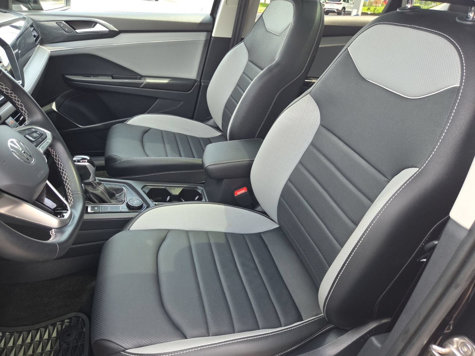Certified 2023 Volkswagen Taos SEL AWD/4WD image 16