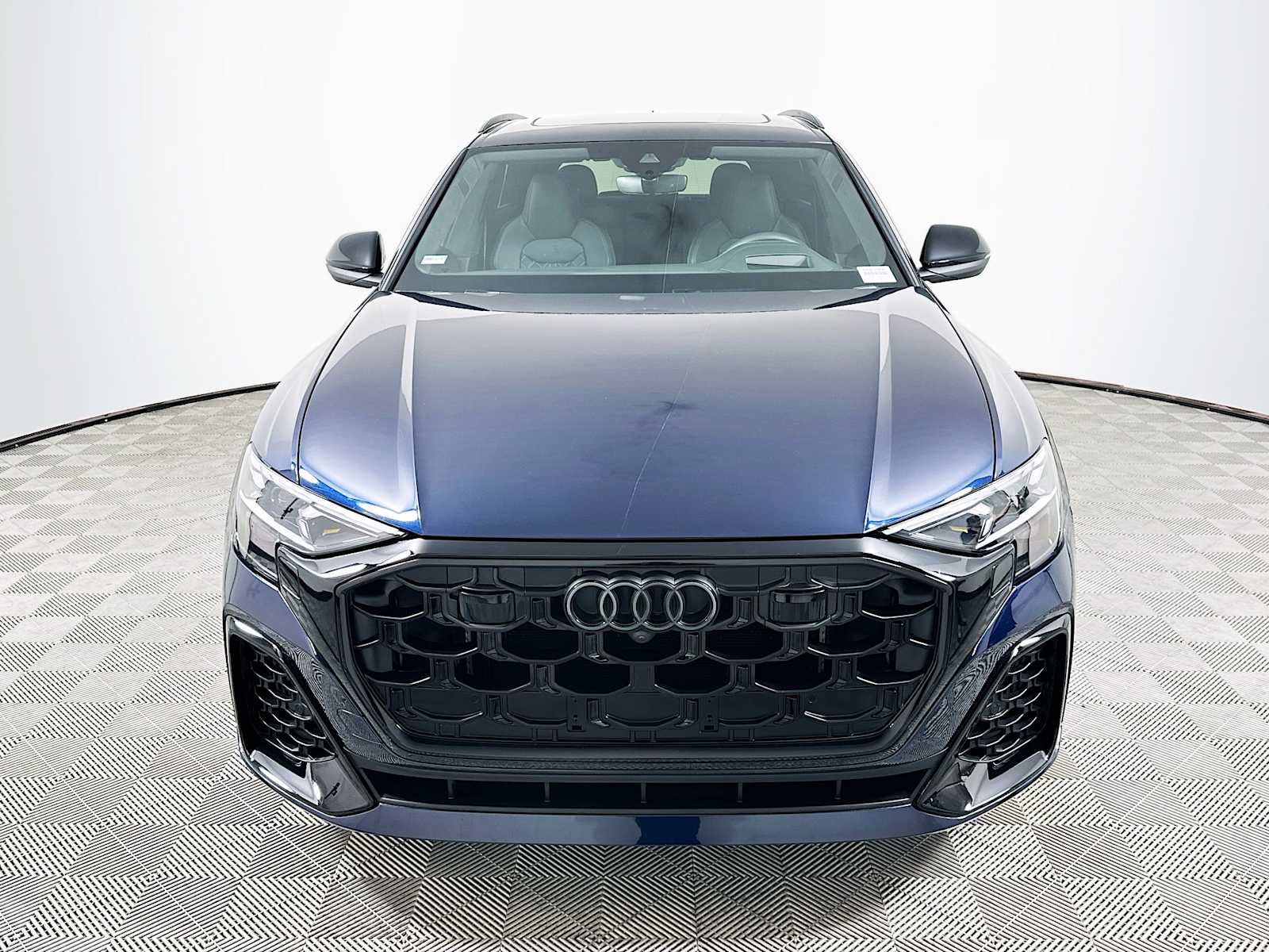 Certified 2024 Audi SQ8 Prestige image 2