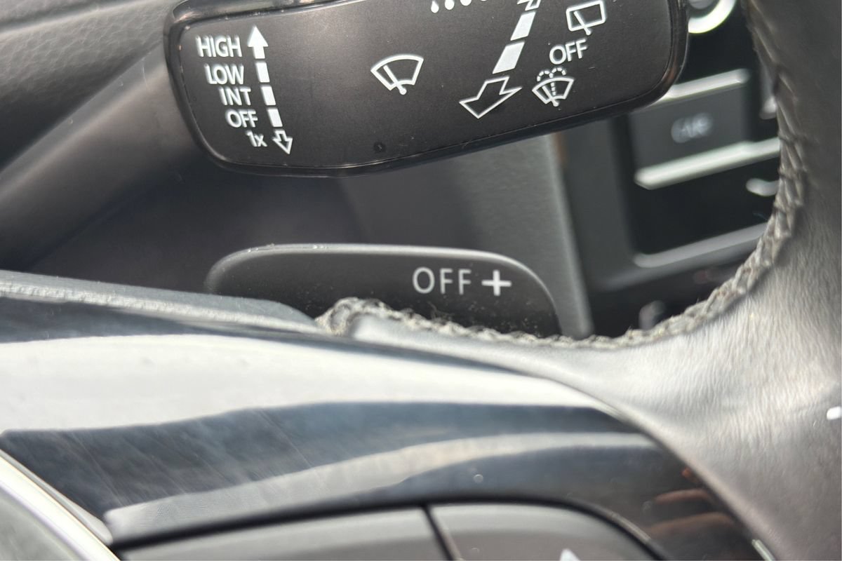Used 2019 Volkswagen Golf S FWD image 32
