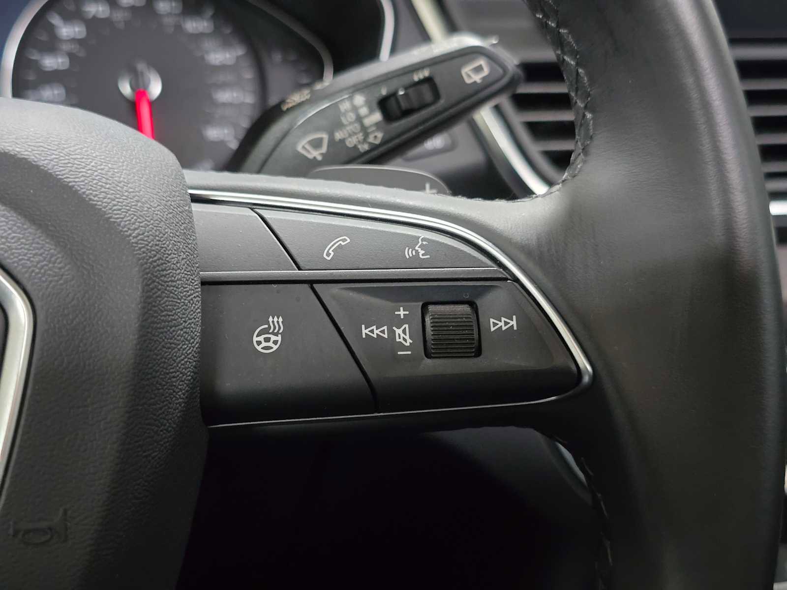 Used 2022 Audi Q5 2.0T Premium w/ Convenience Package image 35