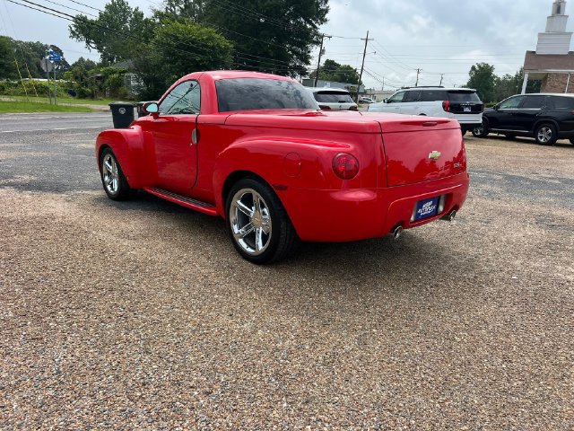 Used 2006 Chevrolet SSR w/ Preferred Equipment Group RWD image 4