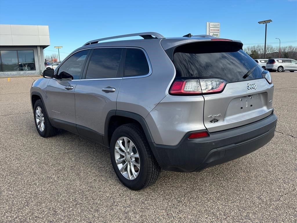 Used 2019 Jeep Cherokee Latitude w/ Cold Weather Group image 6