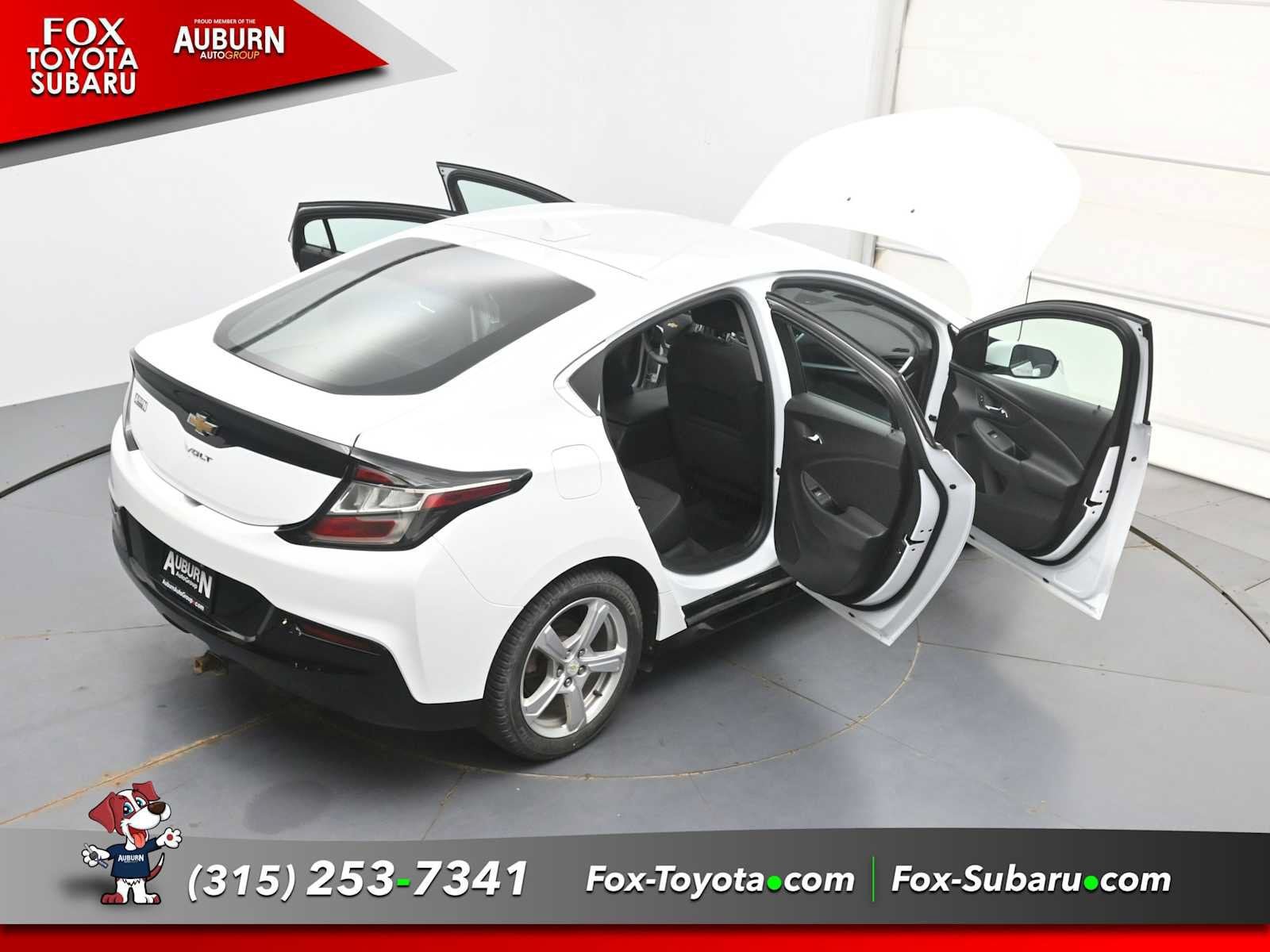 Used 2017 Chevrolet Volt LT w/ Comfort Package FWD image 36
