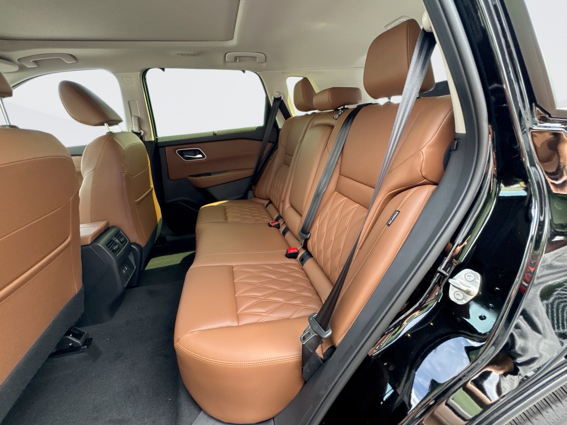 New 2026 Nissan Rogue Platinum AWD/4WD image 14