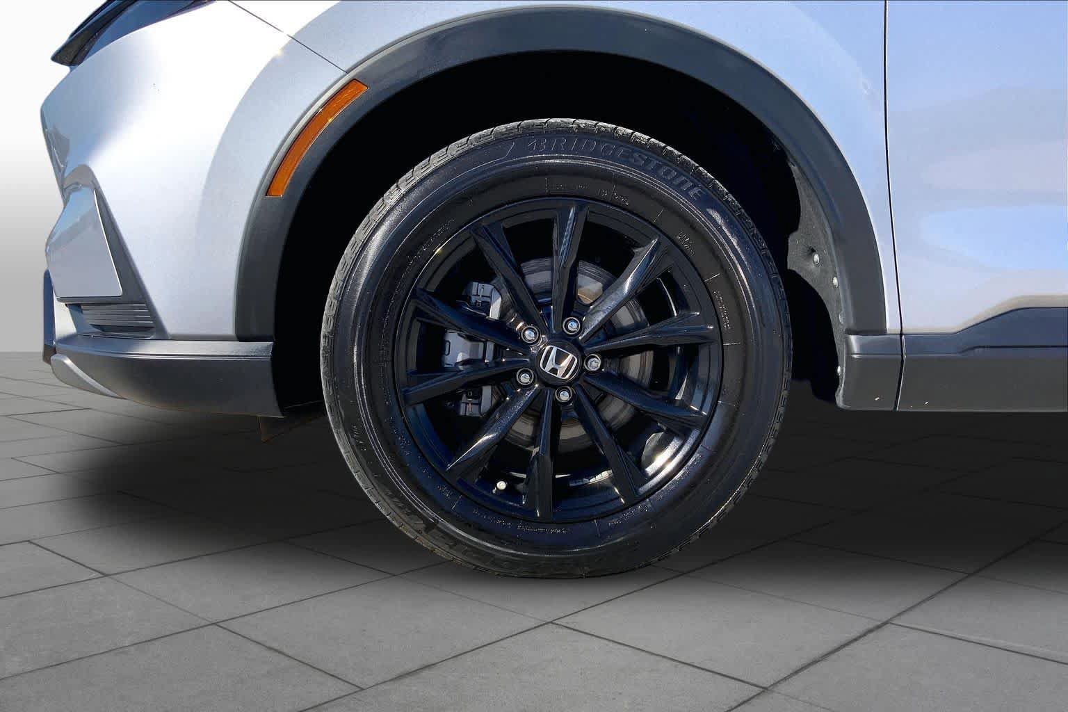 Used 2025 Honda CR-V Sport image 11