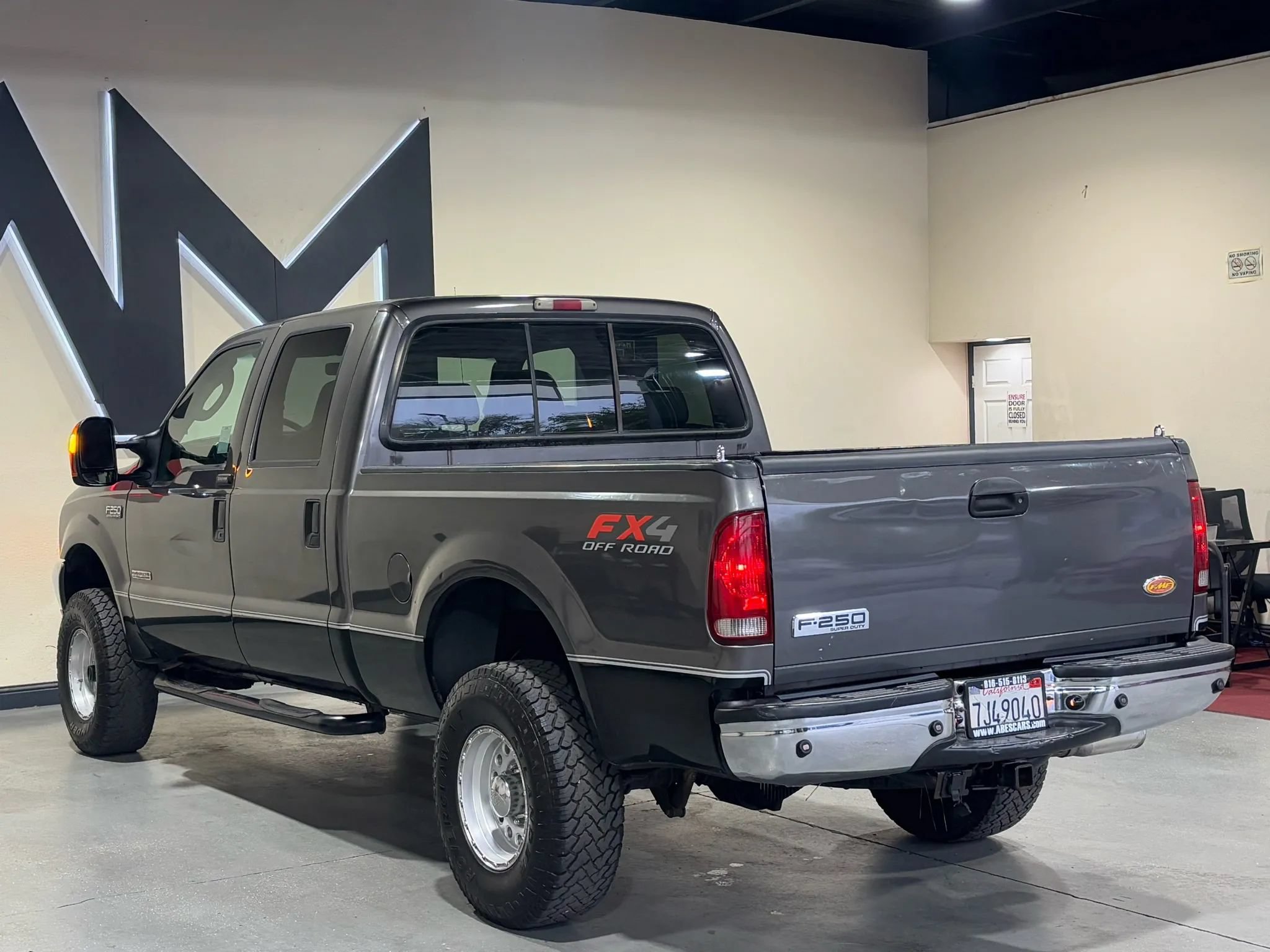 Used 2004 Ford F250 Lariat AWD/4WD image 4
