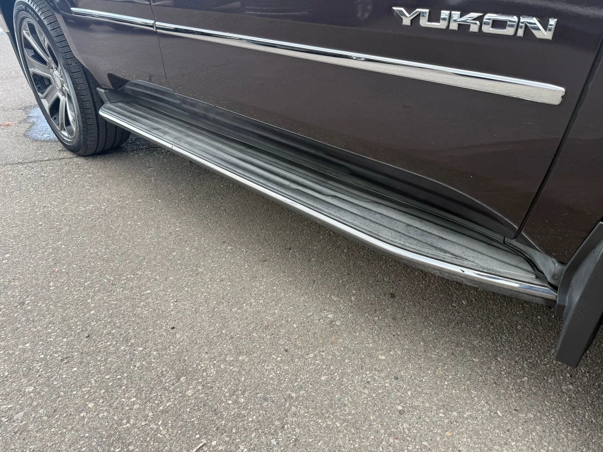 Used 2015 GMC Yukon SLT w/ Open Road Package image 13