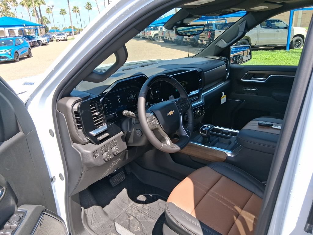 New 2026 Chevrolet Silverado 1500 High Country AWD/4WD image 10