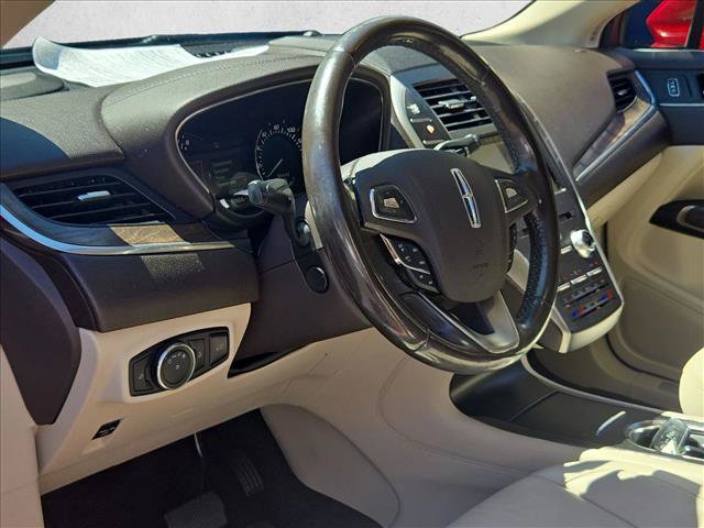 Used 2018 Lincoln MKC Reserve FWD image 9