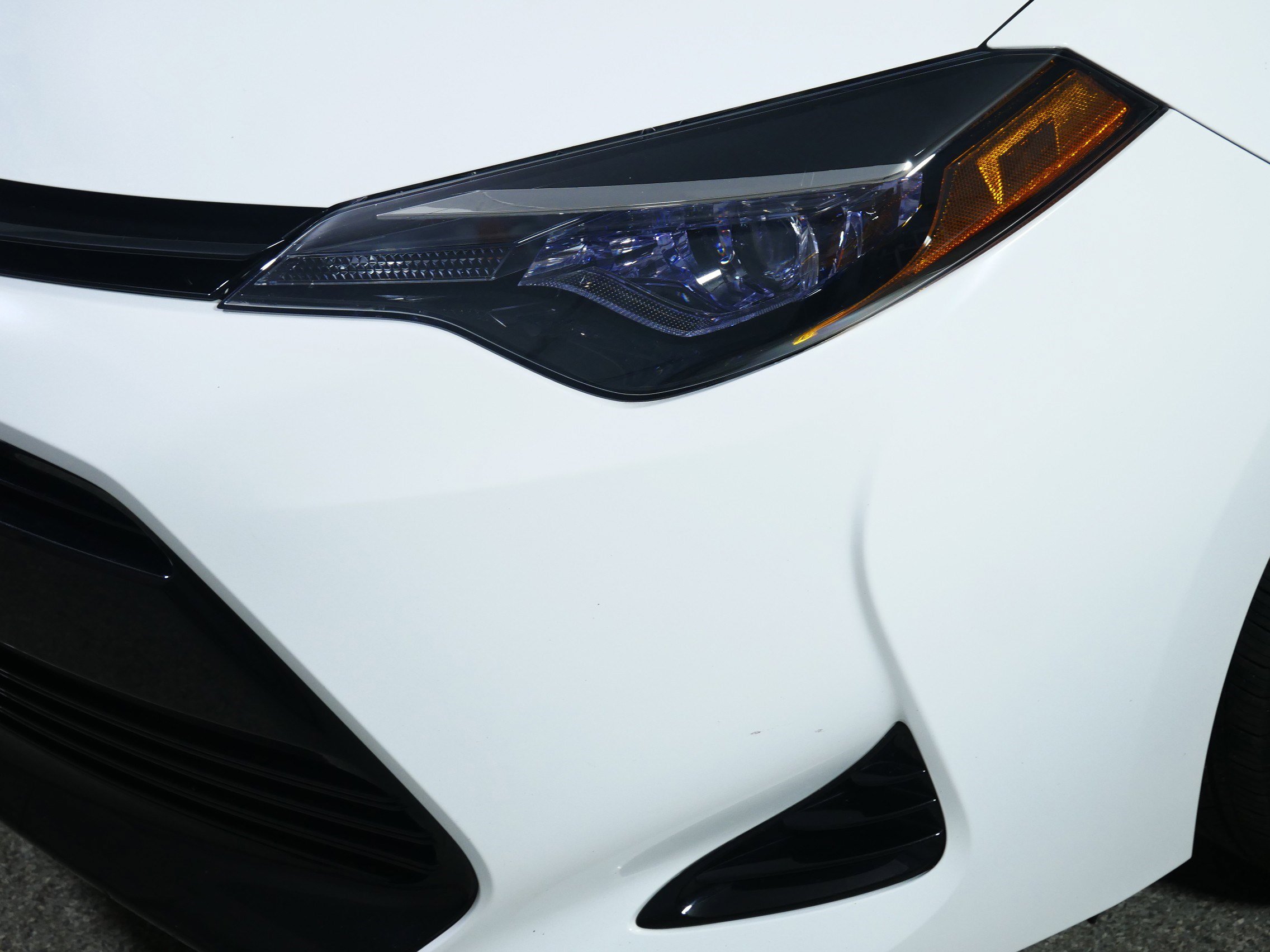 Used 2017 Toyota Corolla LE image 16