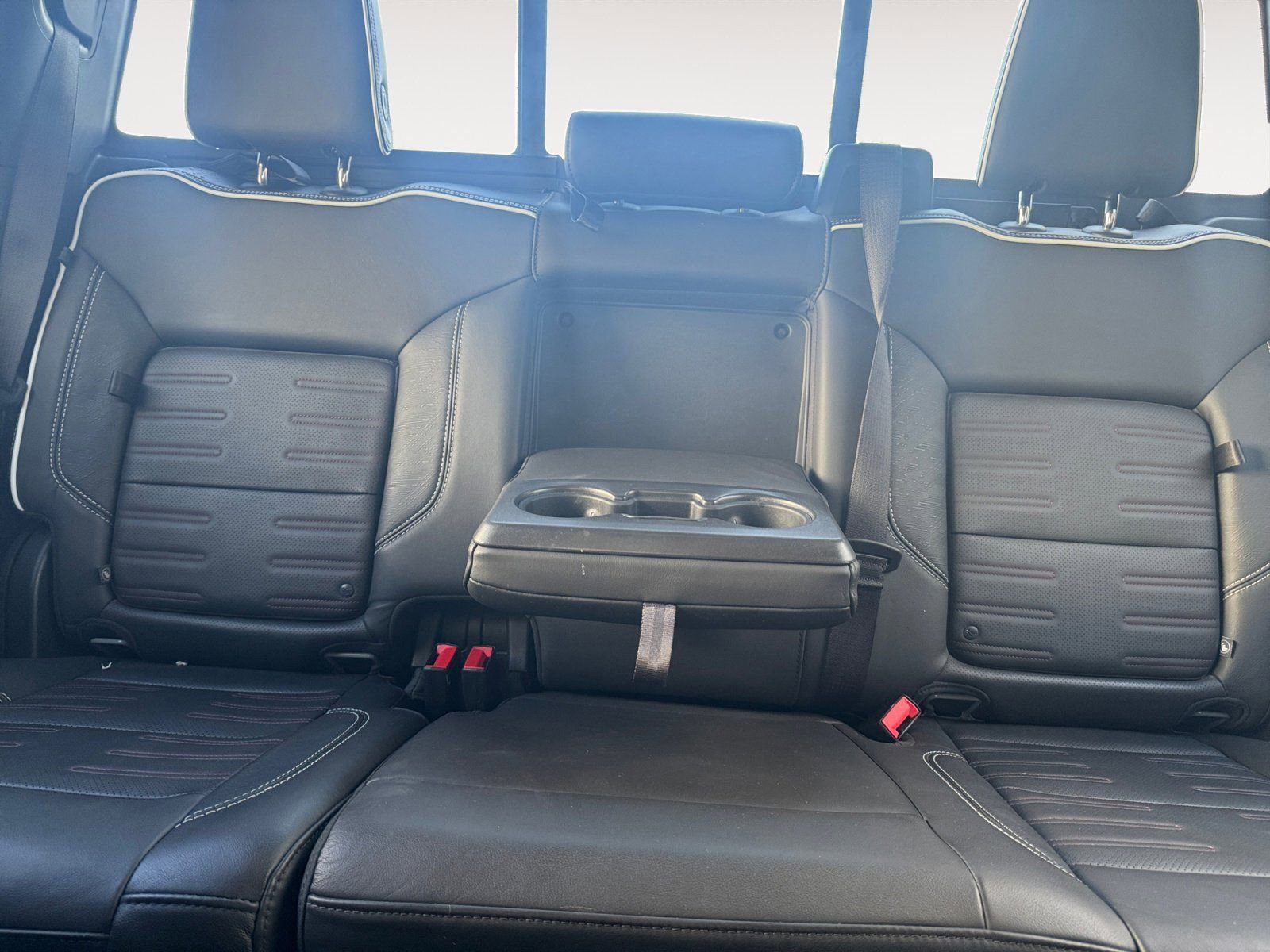 Used 2024 GMC Sierra 2500 AT4X w/ AT4X AEV Edition image 13