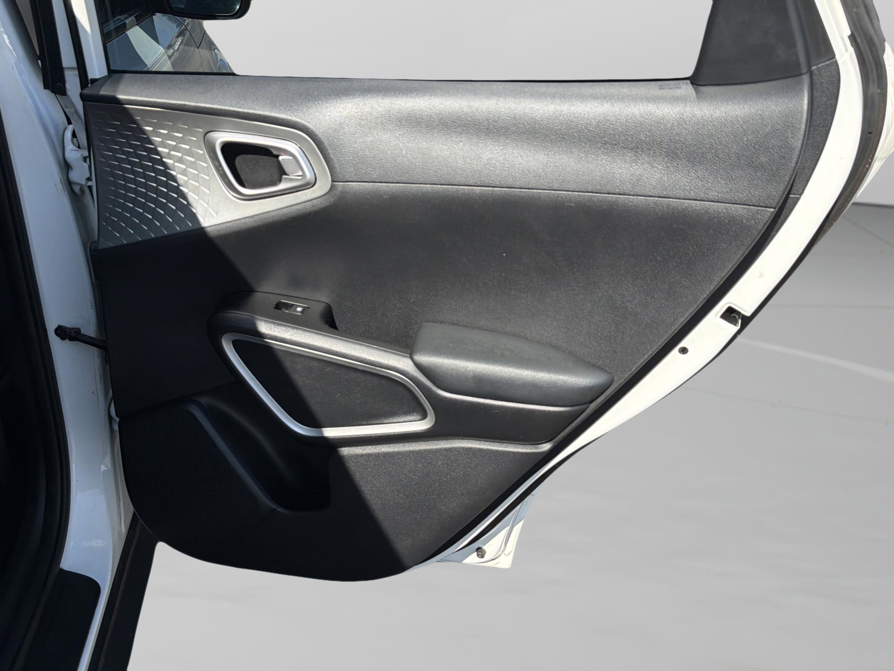 Used 2021 Kia Soul LX image 37