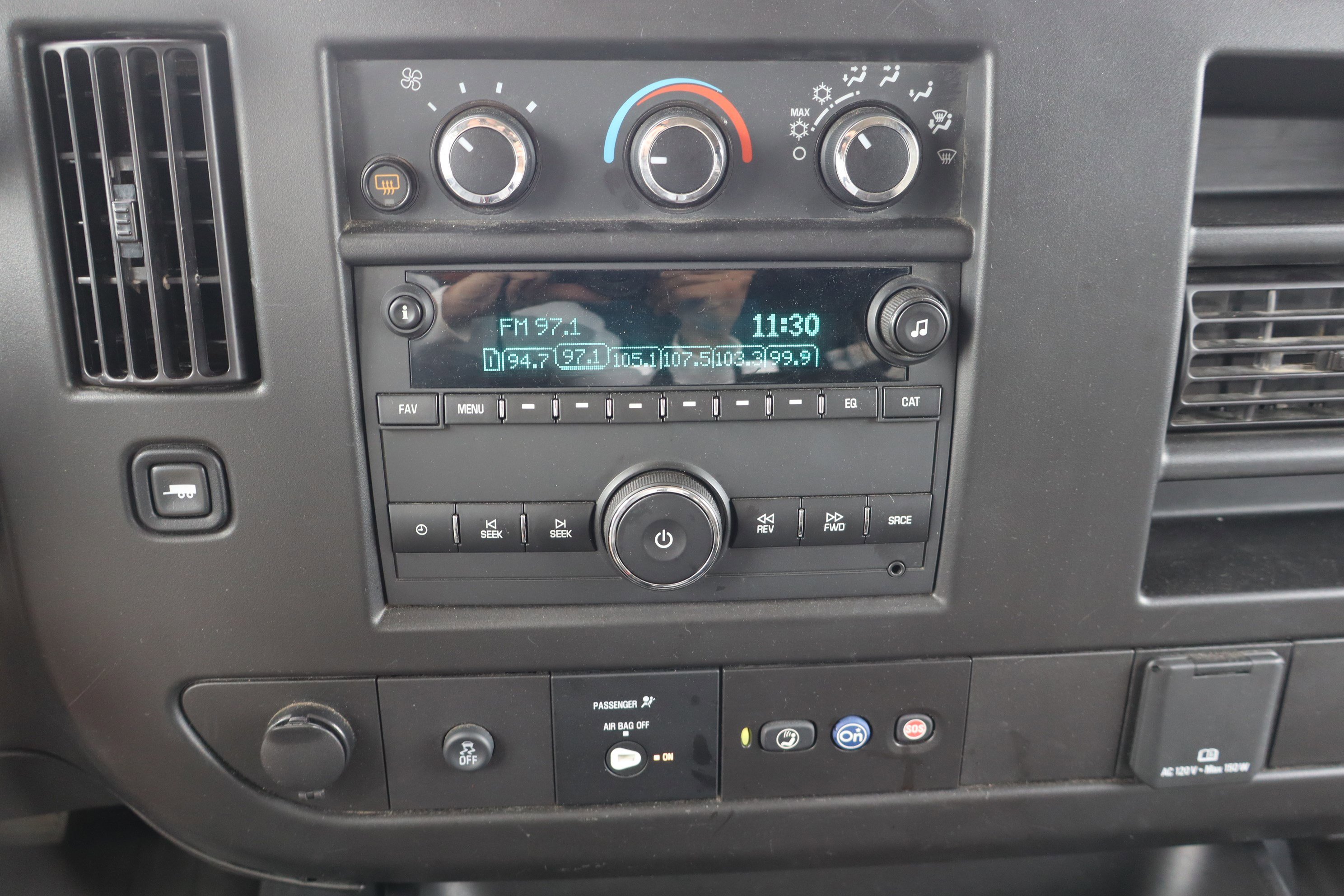 Used 2023 Chevrolet Express 3500 LS image 24