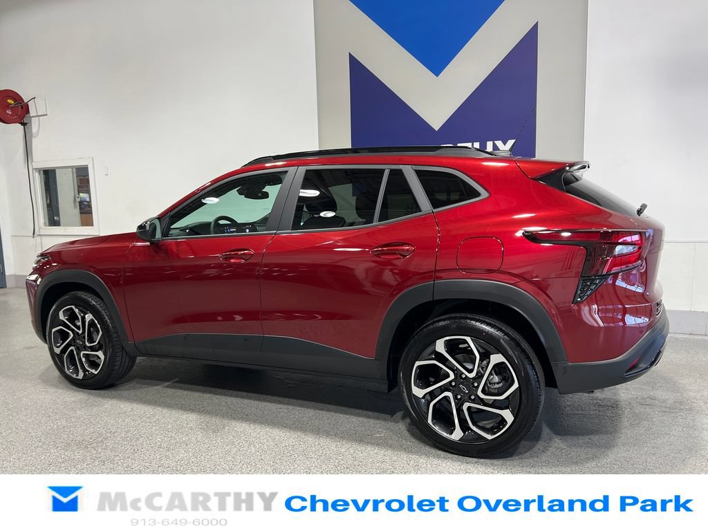 Used 2025 Chevrolet Trax RS w/ Driver Confidence Package FWD image 7