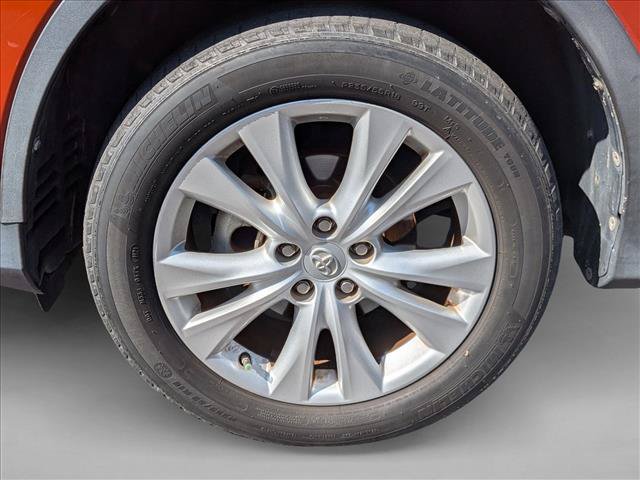 Used 2015 Toyota RAV4 Limited w/ Technology Package FWD image 18