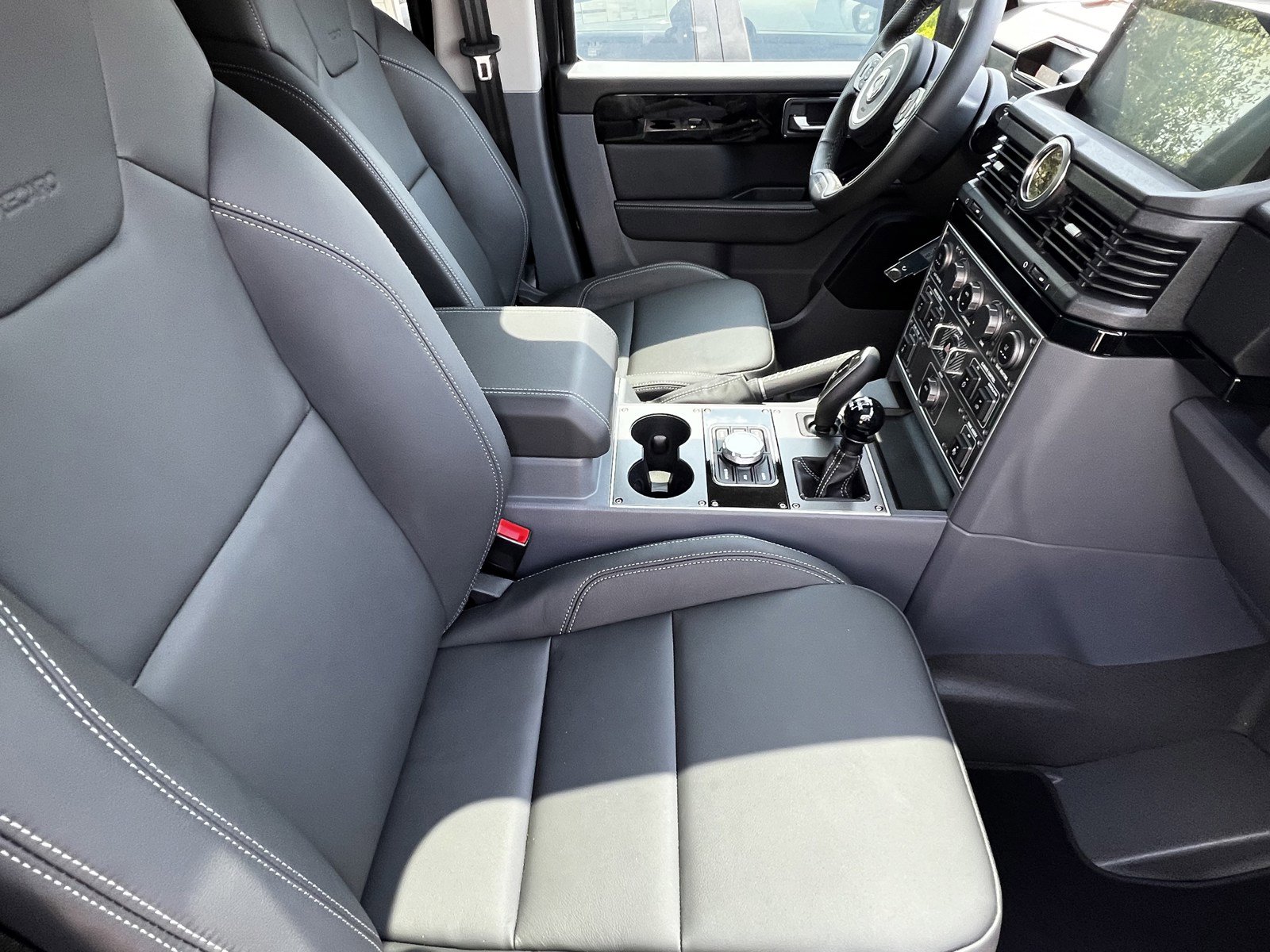 Used 2025 INEOS Grenadier Fieldmaster Edition image 27