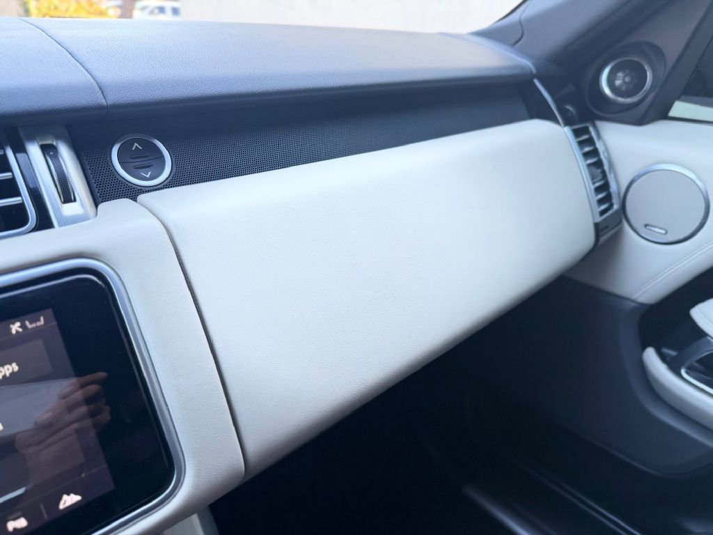 Used 2019 Land Rover Range Rover Supercharged image 27