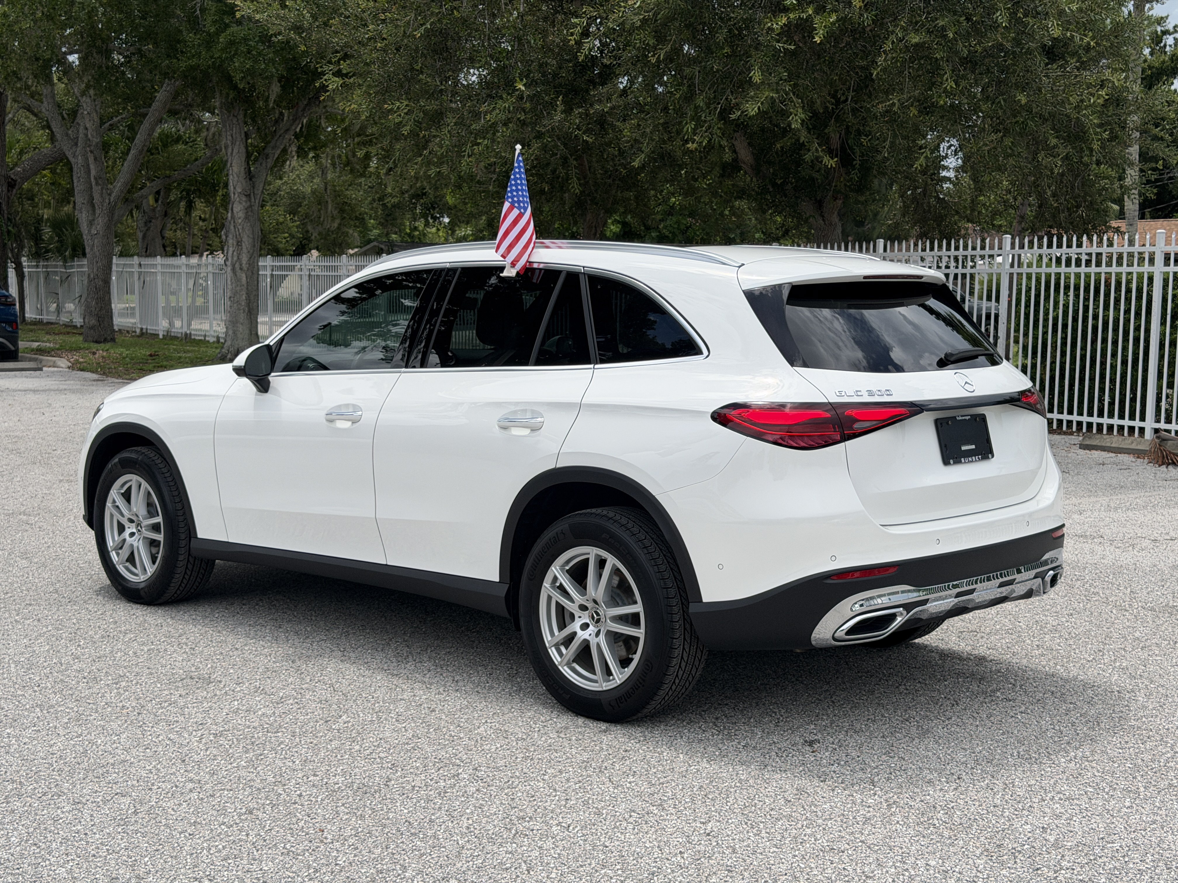 Used 2025 Mercedes-Benz GLC 300 image 5