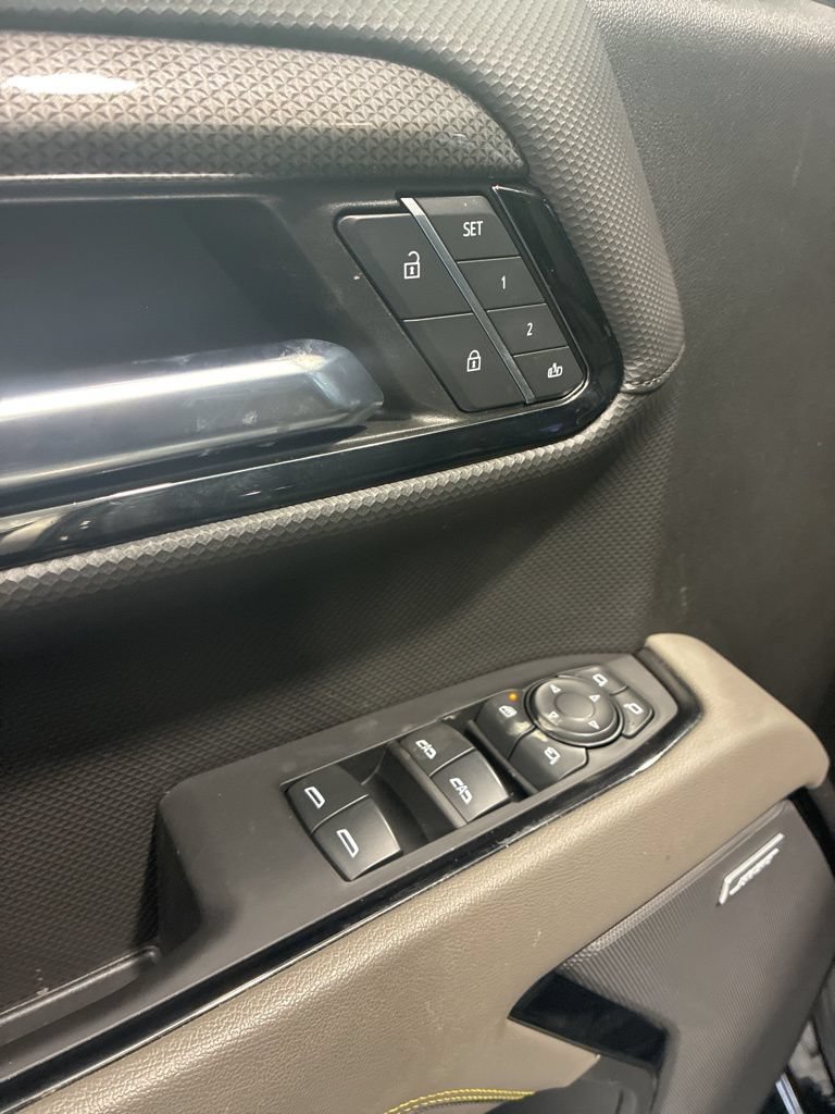 Used 2023 Chevrolet Silverado 1500 ZR2 w/ Technology Package AWD/4WD image 15