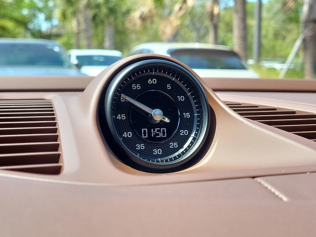 New 2026 Porsche Macan 4 Electric image 29