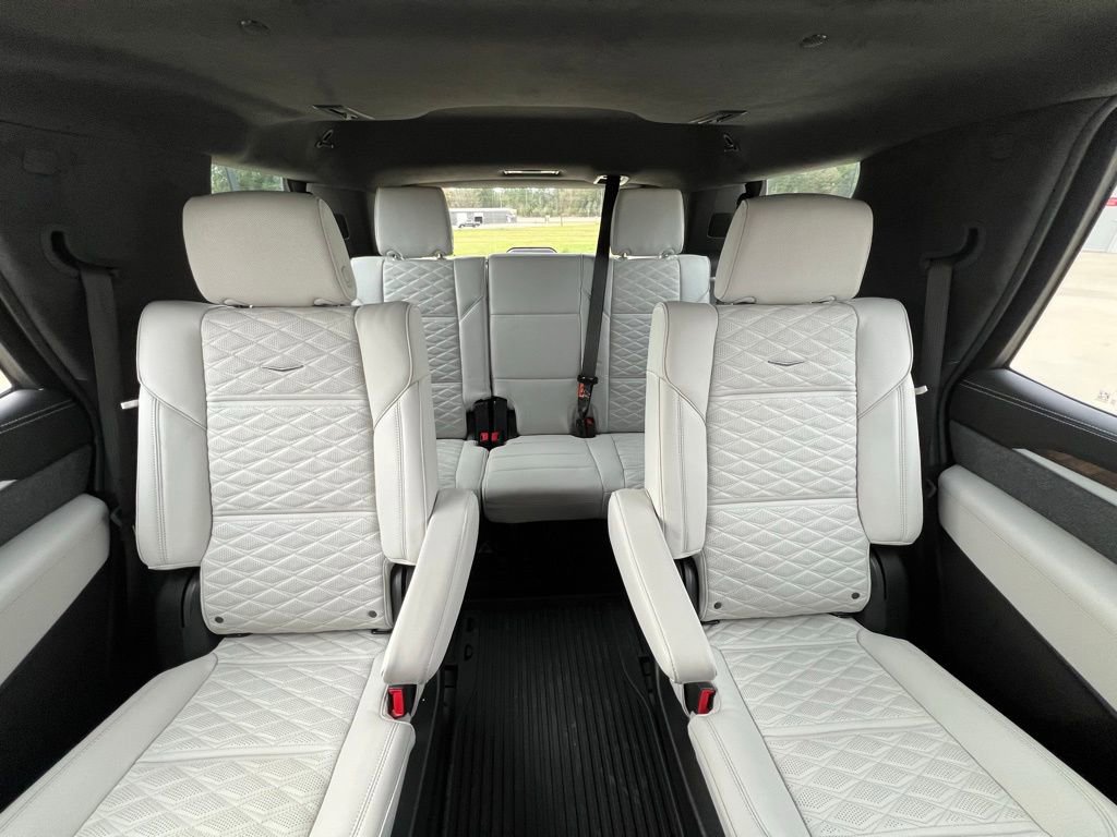 Used 2025 Cadillac Escalade Sport Platinum w/ LPO, ONYX Package image 15