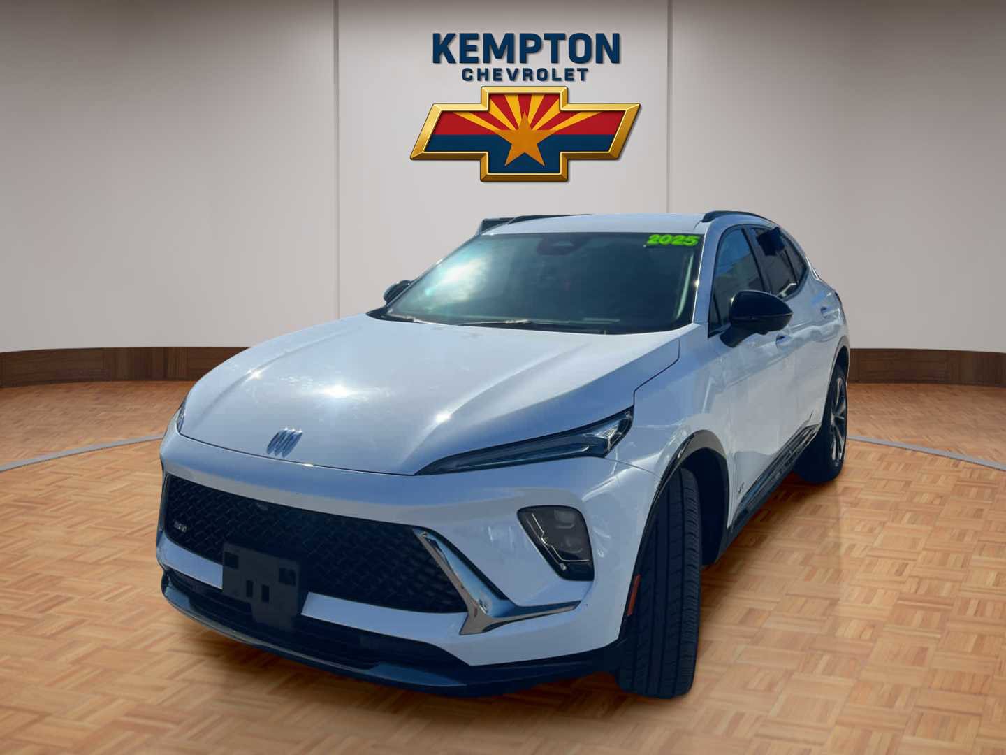 Used 2025 Buick Envision Sport Touring image 2