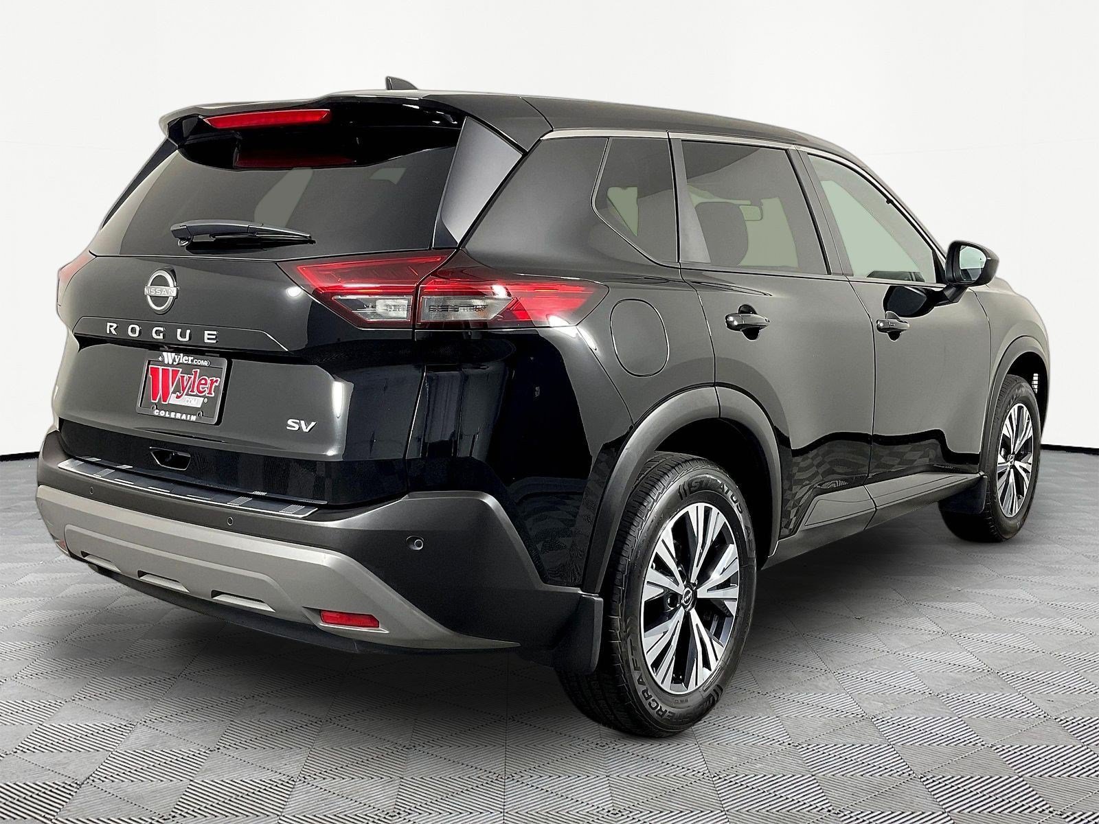 Certified 2023 Nissan Rogue SV FWD image 6