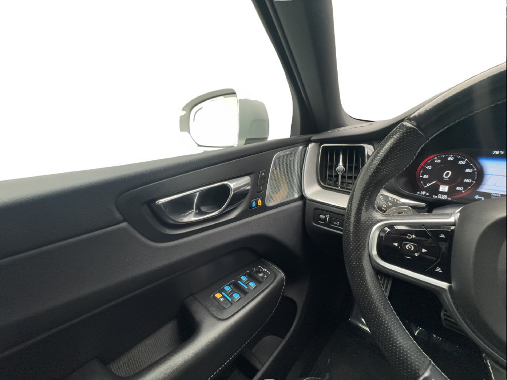 Used 2019 Volvo XC60 T8 R-Design AWD/4WD image 36