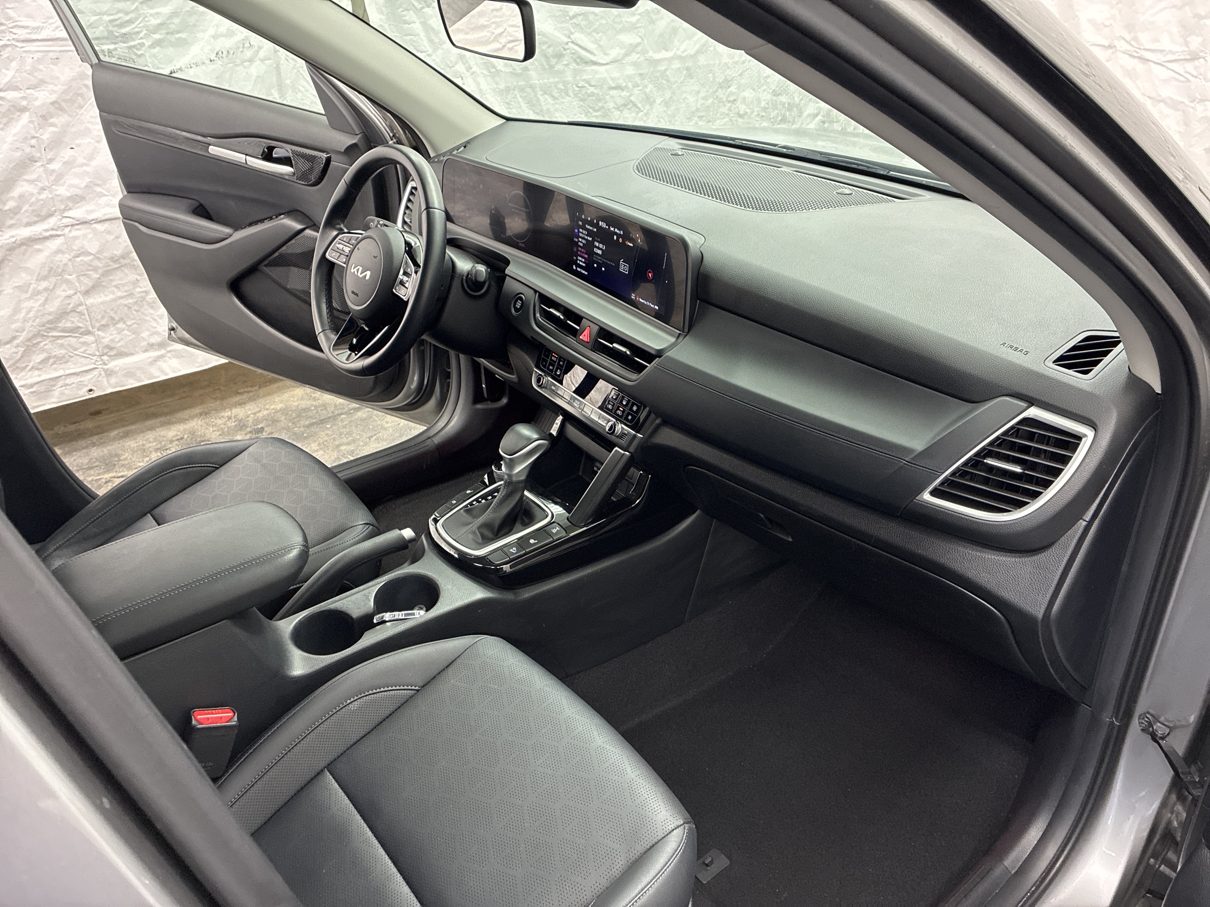 Certified 2024 Kia Seltos EX AWD/4WD image 14
