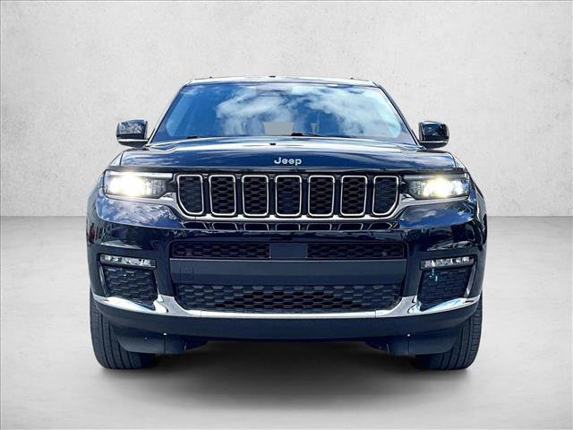 Used 2023 Jeep Grand Cherokee L Limited RWD image 3