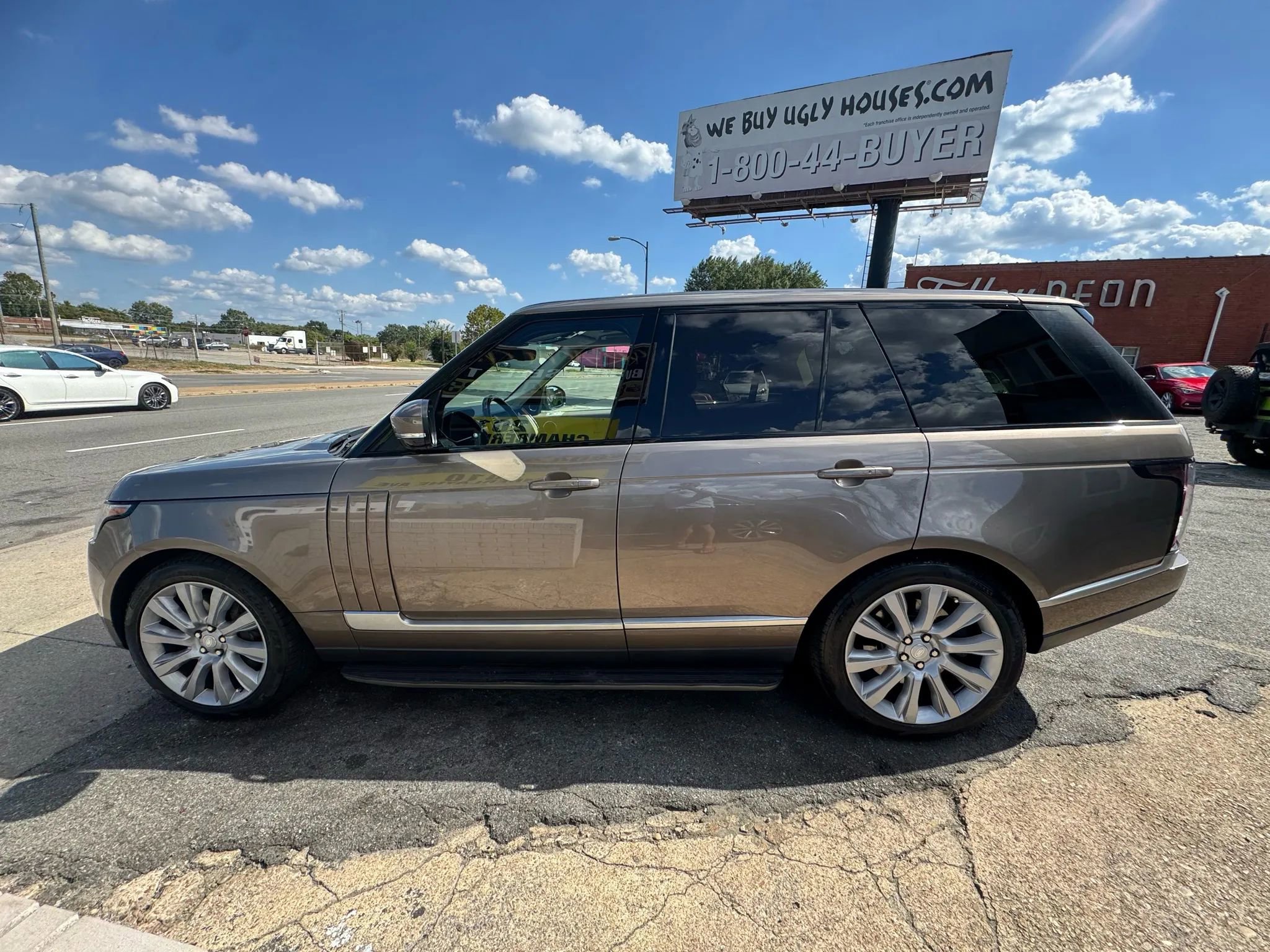 Used 2017 Land Rover Range Rover Supercharged image 7