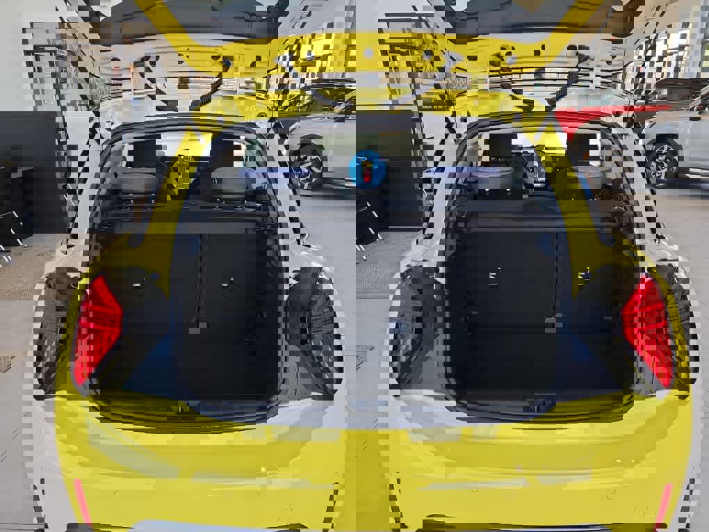 Certified 2025 MINI Cooper S image 9