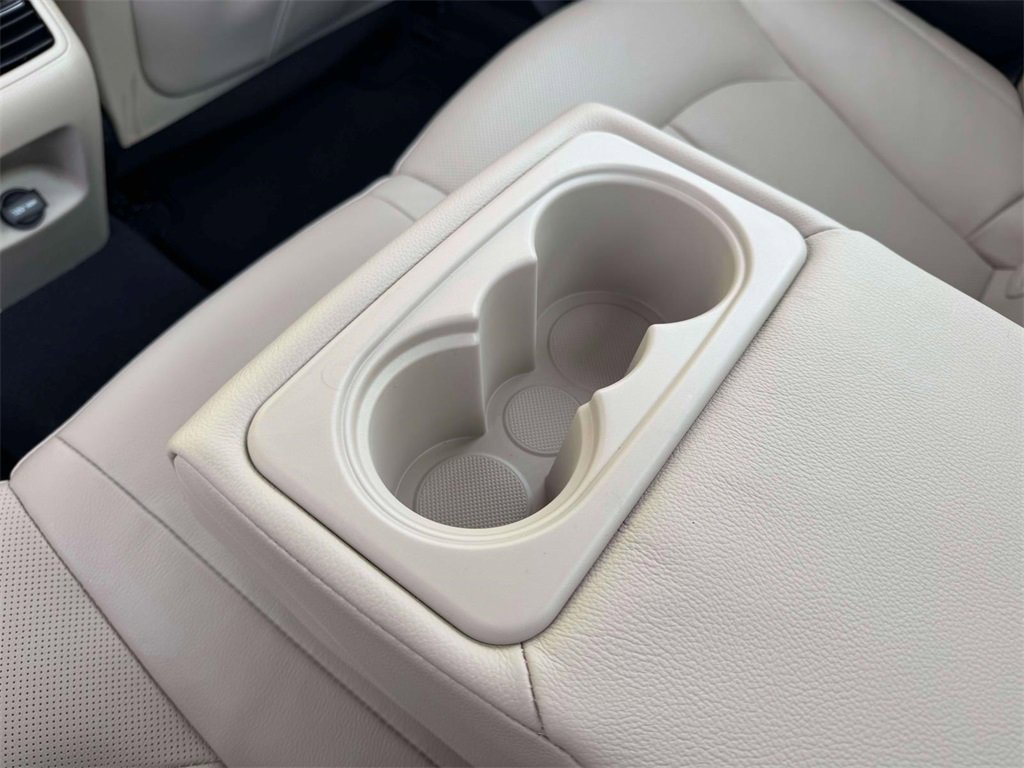 Used 2016 Hyundai Sonata Limited w/ Option Group 02 image 12