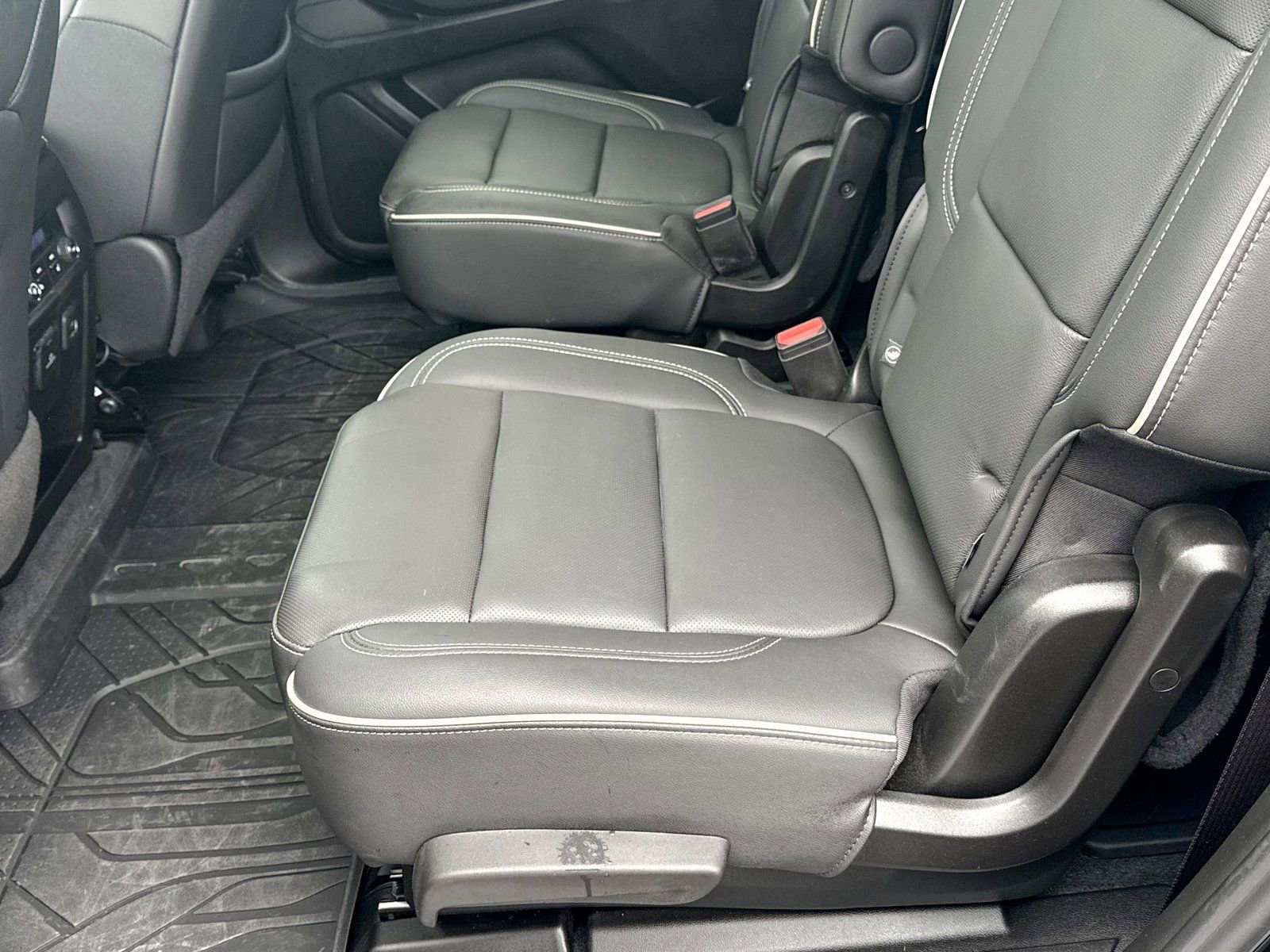 Certified 2023 Chevrolet Traverse Premier w/ Redline Edition image 21