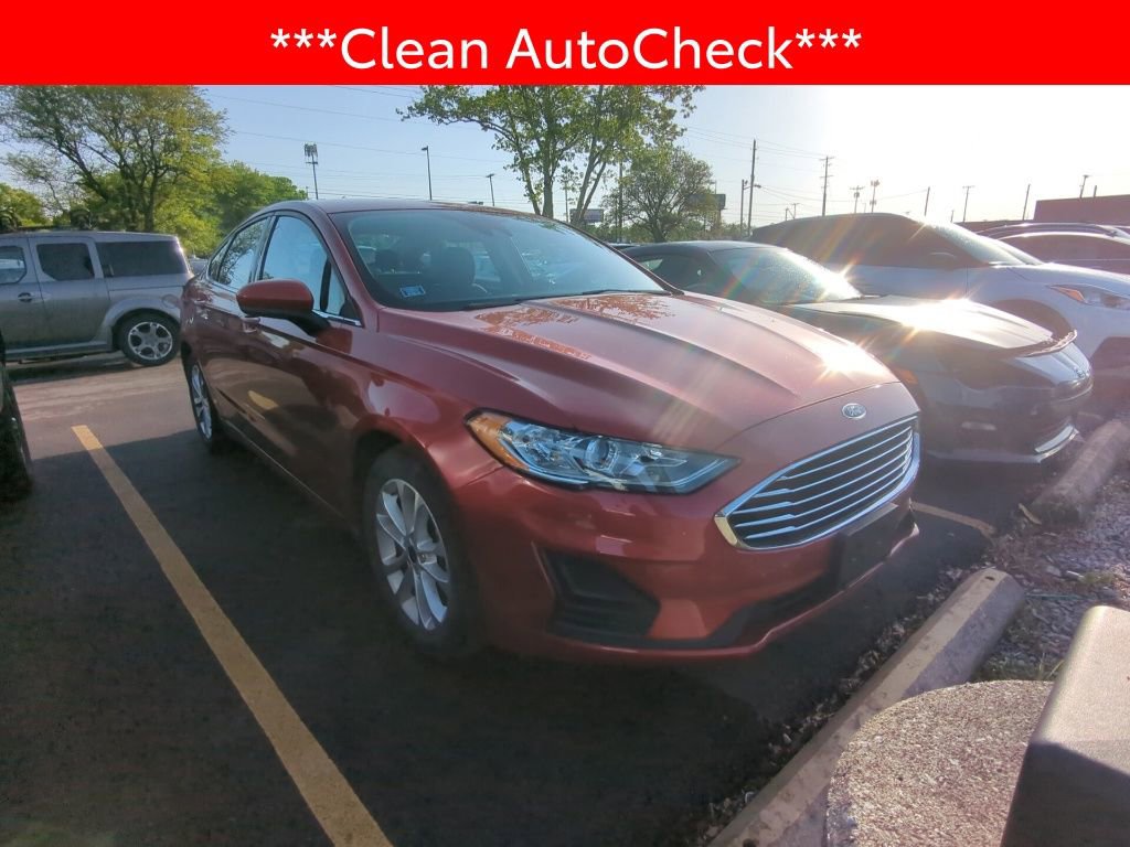 Used 2020 Ford Fusion SE FWD image 3