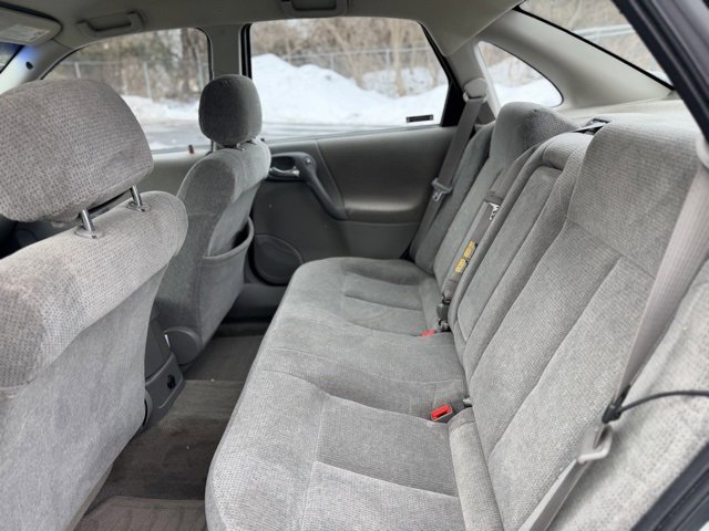 Used 2002 Saturn L-Series L200 image 19