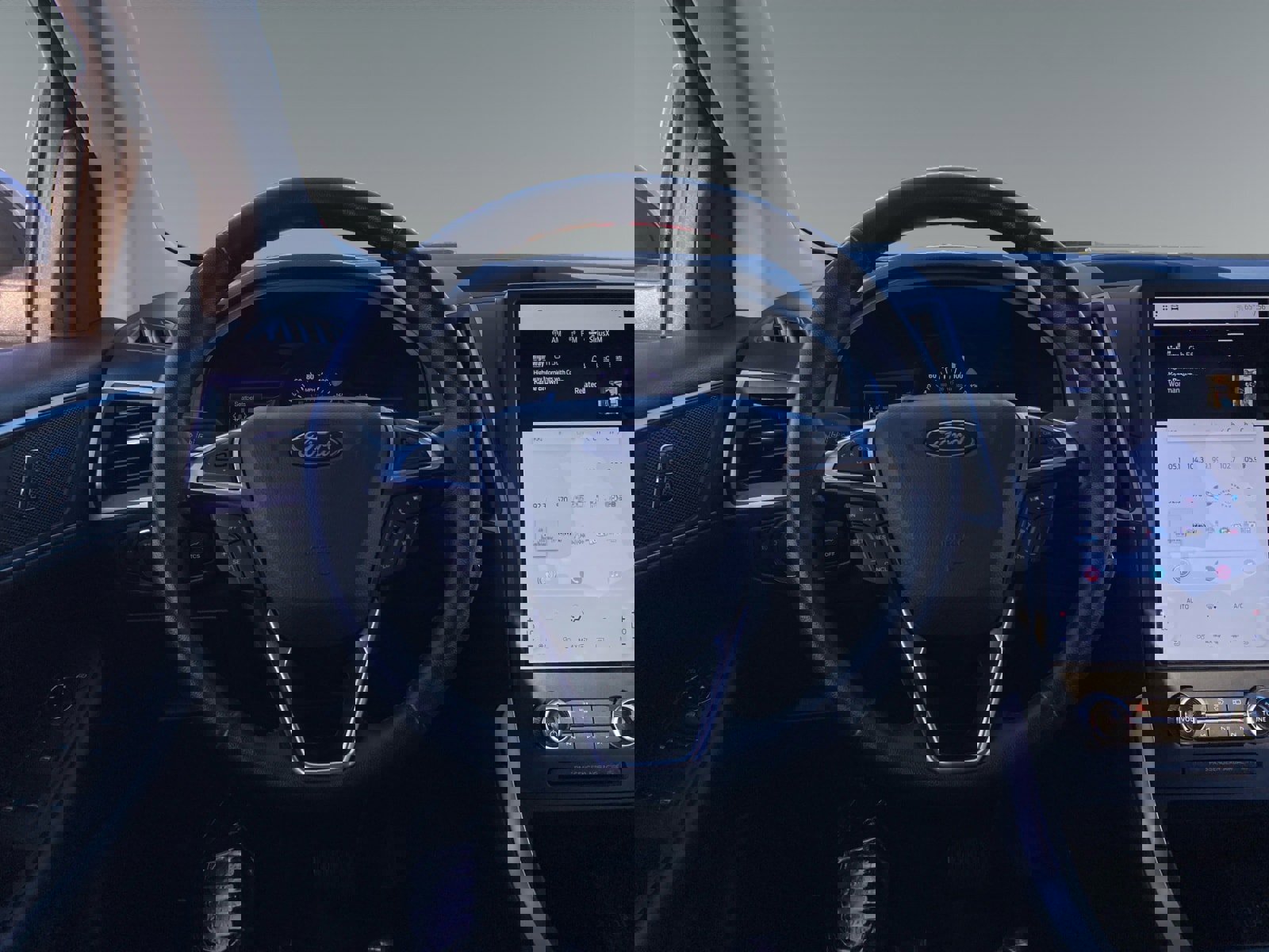 Used 2024 Ford Edge SEL w/ Convenience Package image 12